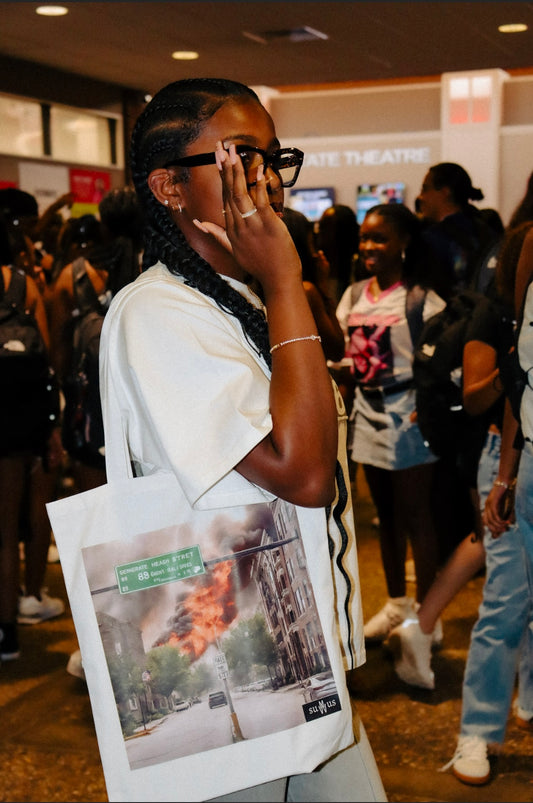 D R W C O Tote
